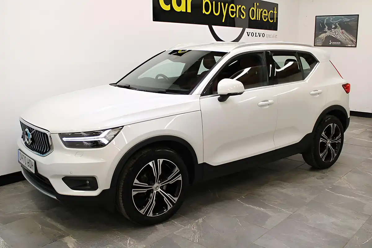 Used 2020 Volvo XC40 Inscription Pro White - Interior and Exterior details 5