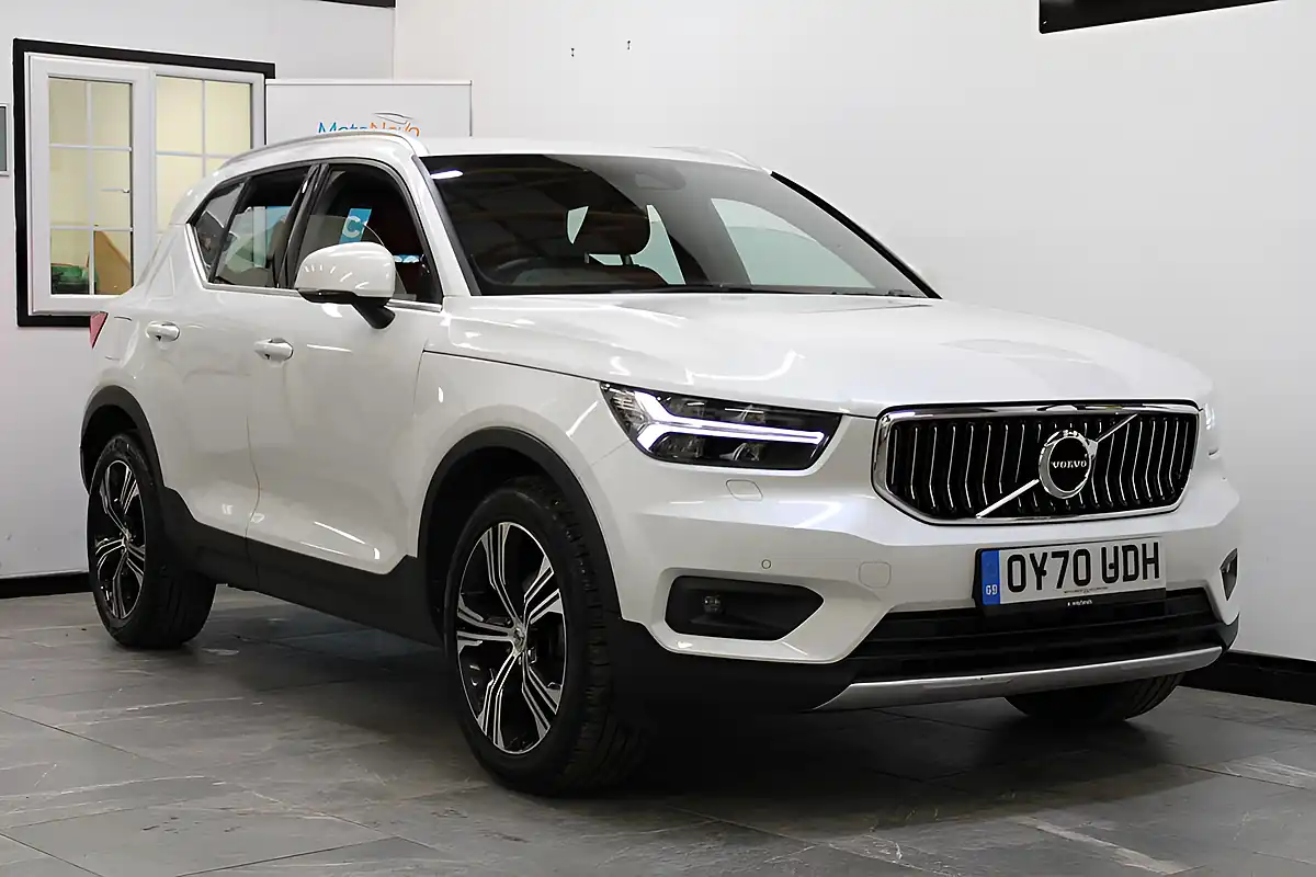Used 2020 Volvo XC40 Inscription Pro White - Interior and Exterior details 7
