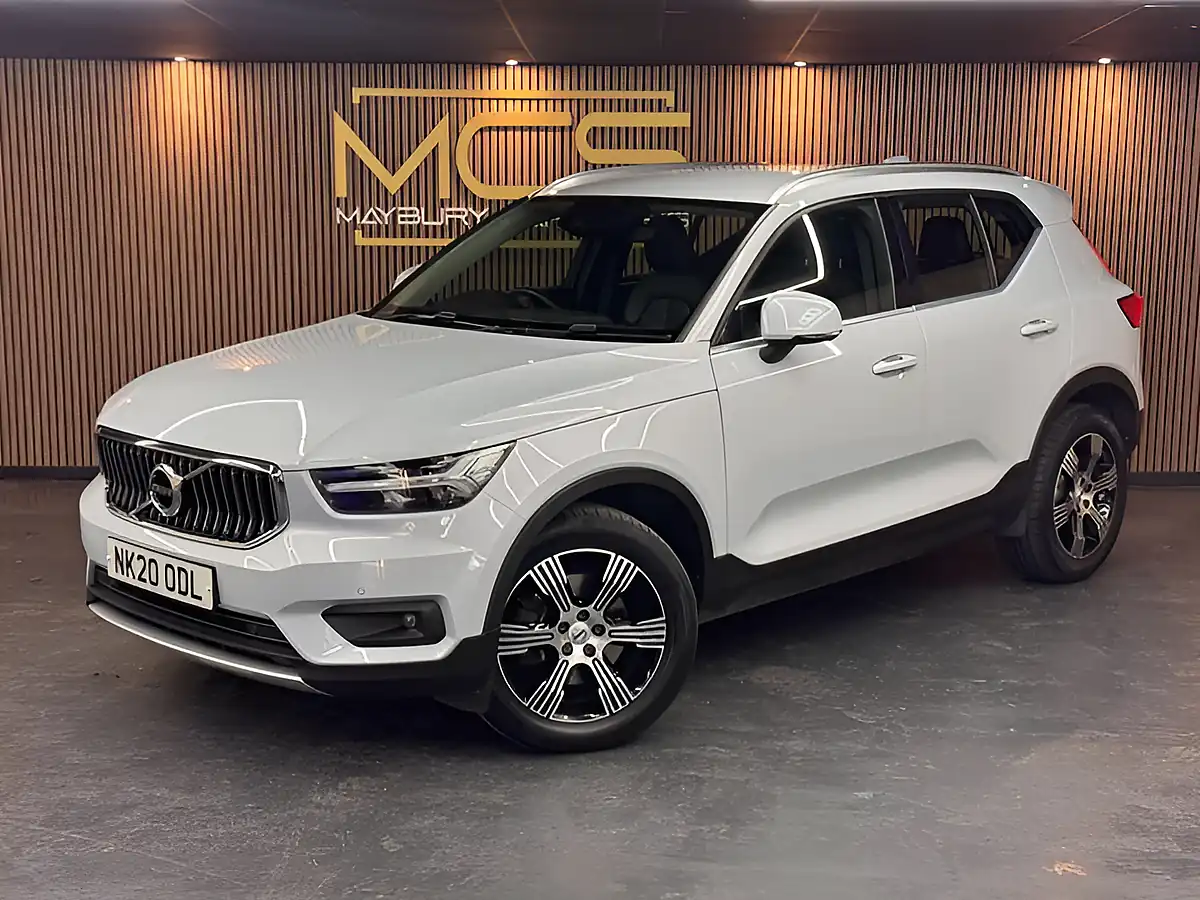 Used 2020 Volvo XC40 Inscription Silver - Interior and Exterior details 4