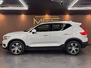 Used 2020 Volvo XC40 Inscription Silver - Interior and Exterior details 5