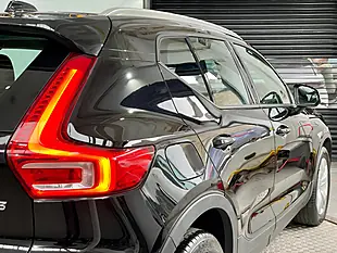 Used 2020 Volvo XC40 Momentum Black - Interior and Exterior details 10
