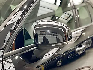 Used 2020 Volvo XC40 Momentum Black - Interior and Exterior details 13