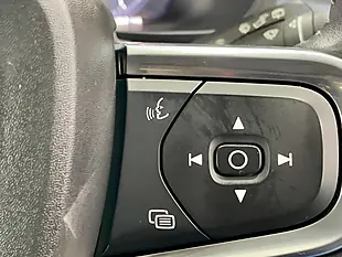 Used 2020 Volvo XC40 Momentum Black - Interior and Exterior details 18