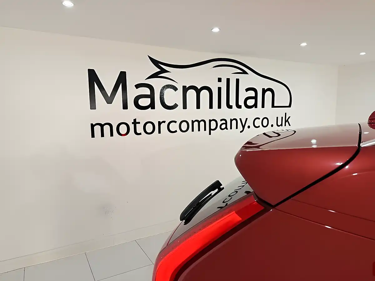Used 2020 Volvo XC40 Momentum Pro Red - Interior and Exterior details 13