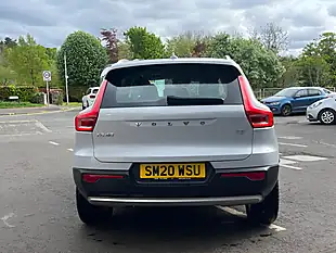 Used 2020 Volvo XC40 Momentum Silver - Interior and Exterior details 5