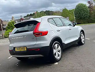 Used 2020 Volvo XC40 Momentum Silver - Interior and Exterior details 9