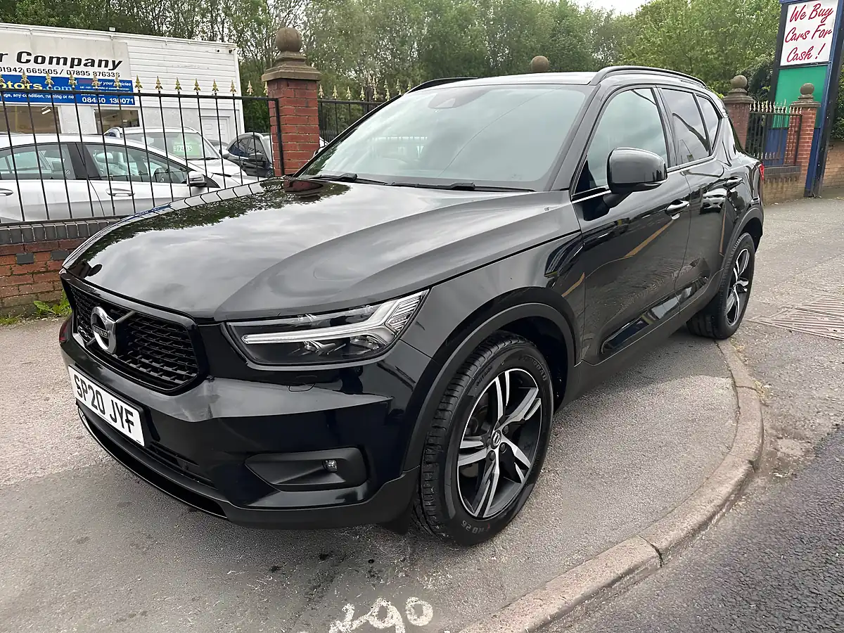 Used 2020 Volvo XC40 R-Design Black - Interior and Exterior details 2