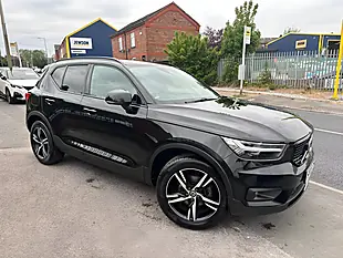 Used 2020 Volvo XC40 R-Design Black - Interior and Exterior details 5