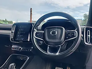 Used 2020 Volvo XC40 R-Design Black - Interior and Exterior details 13