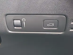 Used 2020 Volvo XC40 R-Design Black - Interior and Exterior details 20