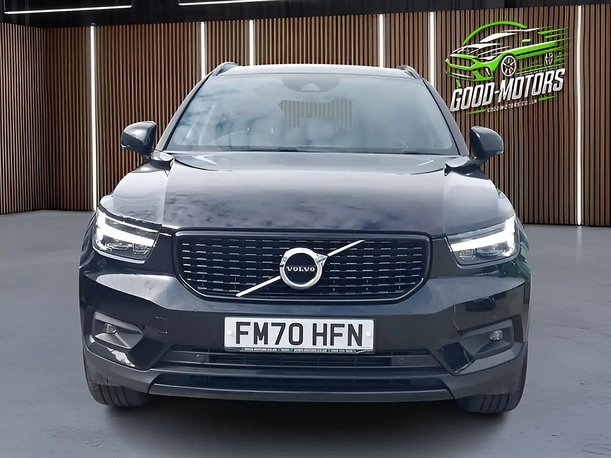 Used 2020 Volvo XC40 R-Design Black - Interior and Exterior details 7