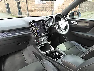 Used 2020 Volvo XC40 R-Design Blue - Interior and Exterior details 14