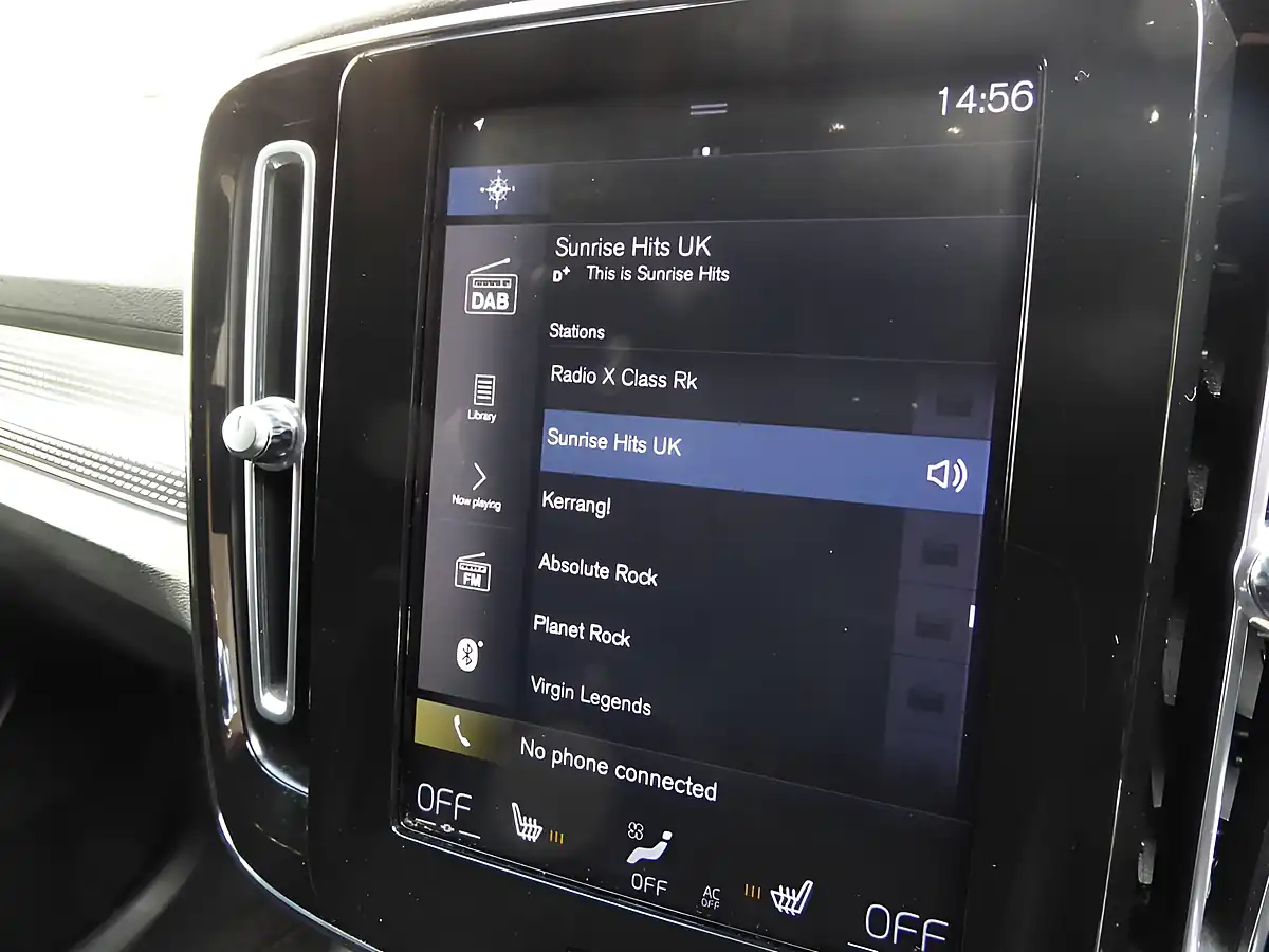 Used 2020 Volvo XC40 R-Design Blue - Interior and Exterior details 19