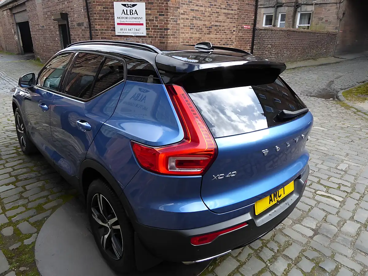 Used 2020 Volvo XC40 R-Design Blue - Interior and Exterior details 4