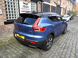 Used 2020 Volvo XC40 R-Design Blue - Interior and Exterior details 6