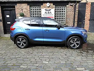 Used 2020 Volvo XC40 R-Design Blue - Interior and Exterior details 7