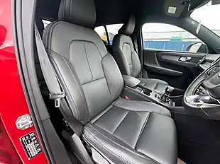 Used 2020 Volvo XC40 R-Design Fusion Red - Interior and Exterior details 16