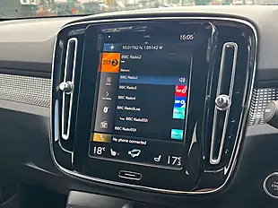 Used 2020 Volvo XC40 R-Design Fusion Red - Interior and Exterior details 19