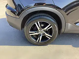 Used 2020 Volvo XC40 R-Design Onyx Black - Interior and Exterior details 14