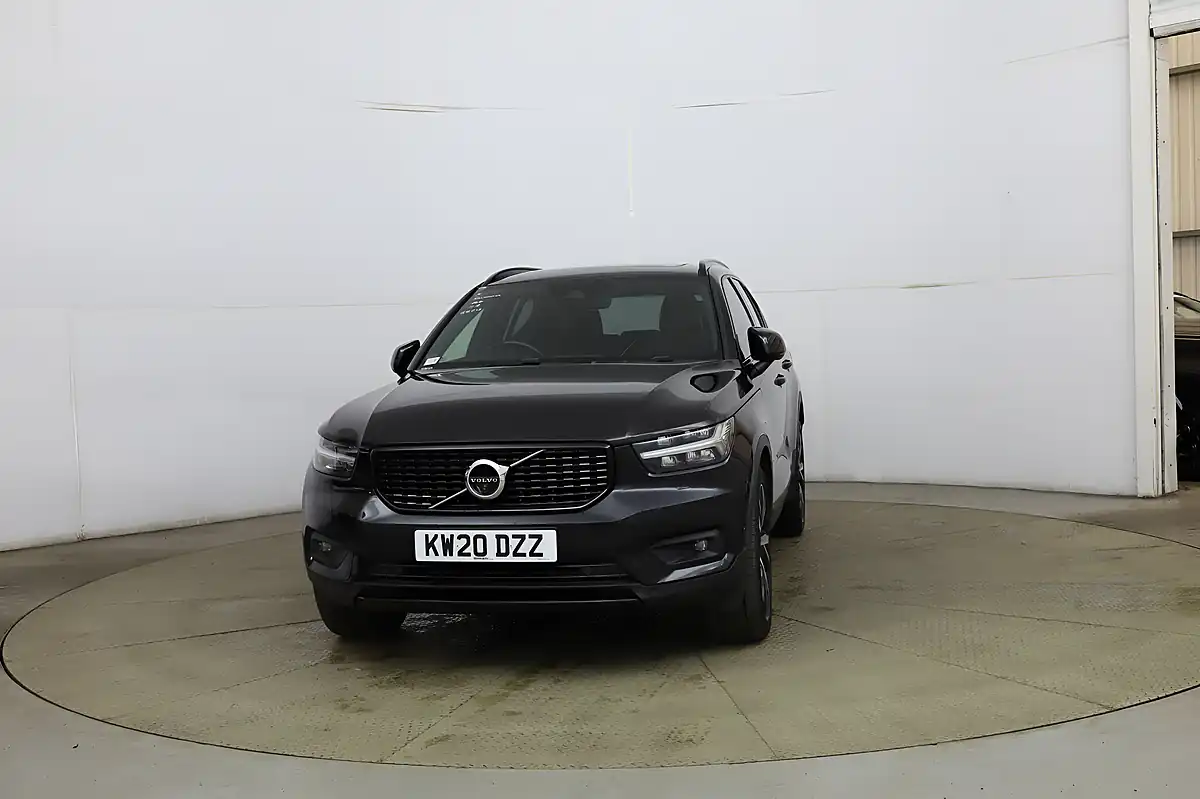 Used 2020 Volvo XC40 R-Design Pro Black - Interior and Exterior details 2