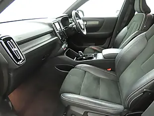 Used 2020 Volvo XC40 R-Design Pro Black - Interior and Exterior details 9