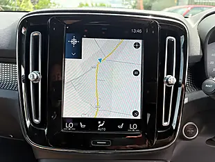 Used 2020 Volvo XC40 R-Design Pro Black - Interior and Exterior details 13