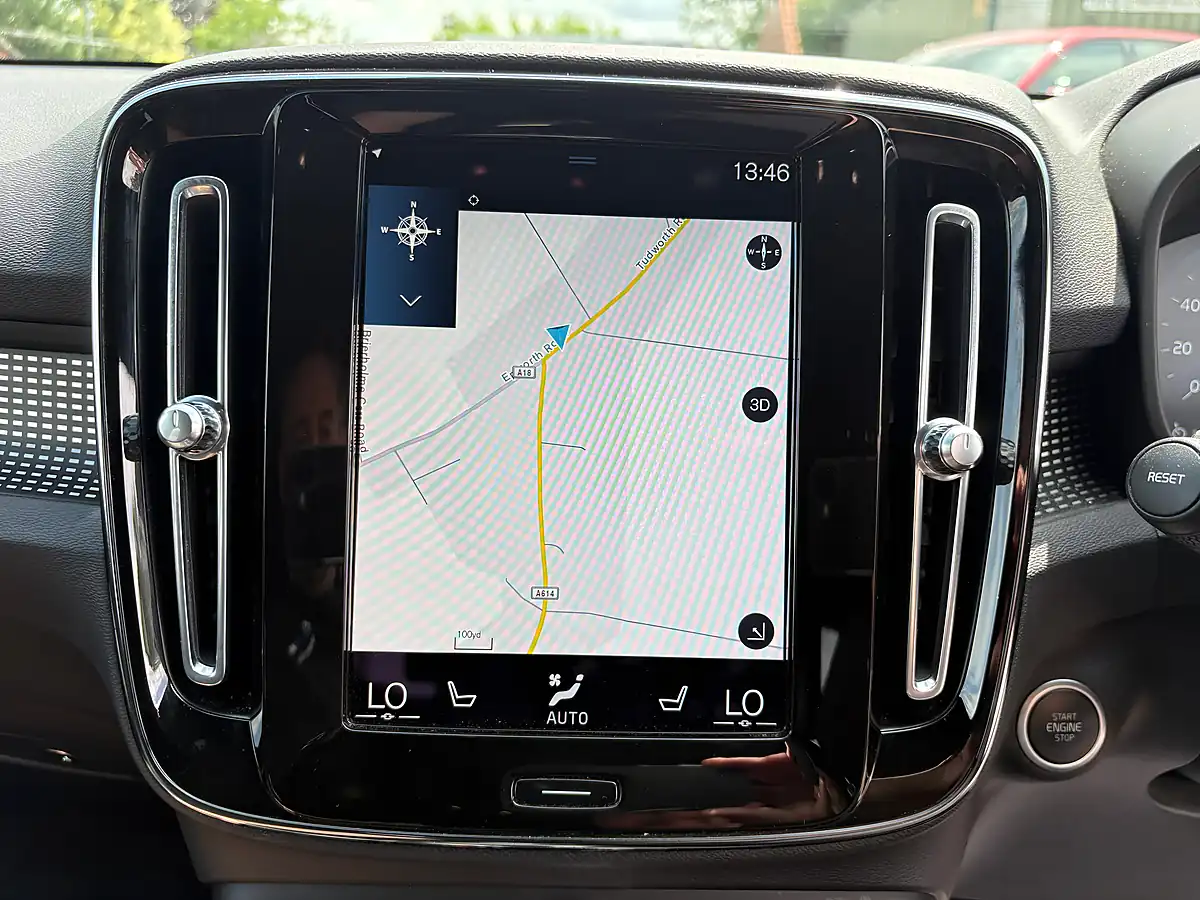 Used 2020 Volvo XC40 R-Design Pro Black - Interior and Exterior details 13