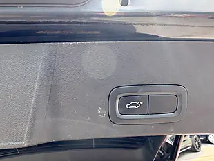 Used 2020 Volvo XC40 R-Design Pro Black - Interior and Exterior details 17