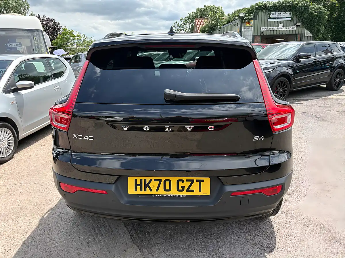 Used 2020 Volvo XC40 R-Design Pro Black - Interior and Exterior details 6