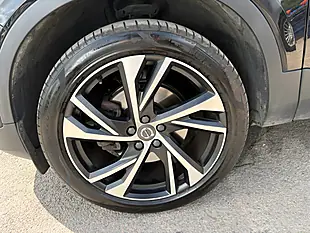 Used 2020 Volvo XC40 R-Design Pro Black - Interior and Exterior details 8