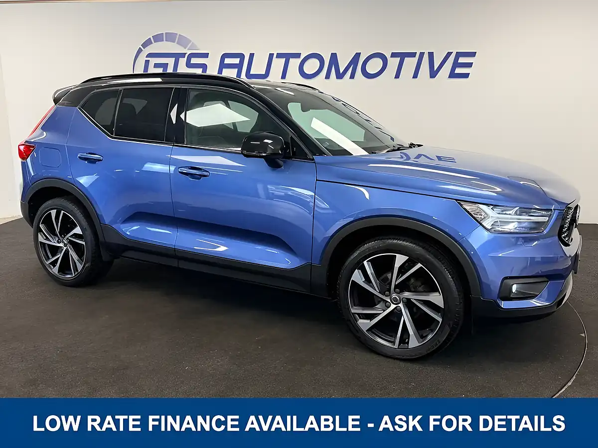 Used 2020 Volvo Xc40 R-Design Pro Bursting Blue - Front View