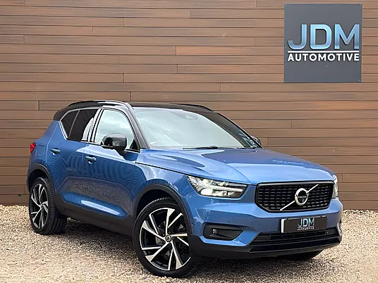 2020 Volvo XC40 R-Design Pro T4