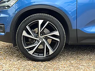 Used 2020 Volvo XC40 R-Design Pro Bursting Blue - Interior and Exterior details 11