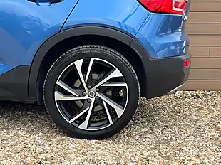 Used 2020 Volvo XC40 R-Design Pro Bursting Blue - Interior and Exterior details 12