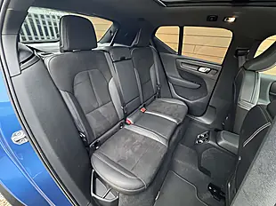 Used 2020 Volvo XC40 R-Design Pro Bursting Blue - Interior and Exterior details 14