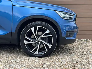 Used 2020 Volvo XC40 R-Design Pro Bursting Blue - Interior and Exterior details 9
