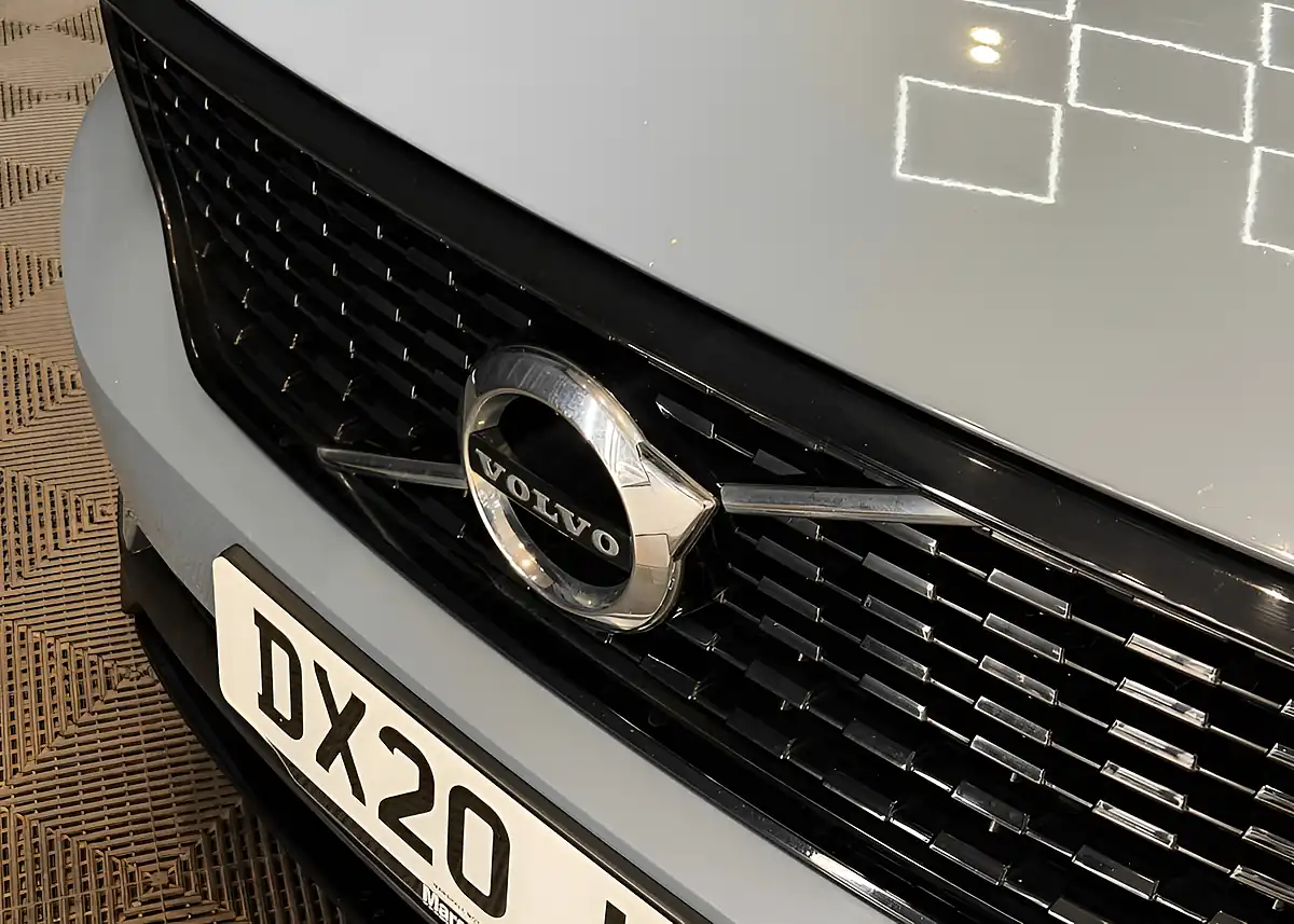 Used 2020 Volvo XC40 R-Design Pro Grey - Interior and Exterior details 11