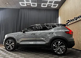 Used 2020 Volvo XC40 R-Design Pro Grey - Interior and Exterior details 14