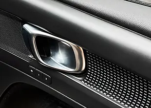 Used 2020 Volvo XC40 R-Design Pro Grey - Interior and Exterior details 16