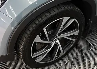 Used 2020 Volvo XC40 R-Design Pro Grey - Interior and Exterior details 20