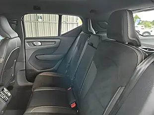 Used 2020 Volvo XC40 R-Design Pro Silver - Interior and Exterior details 11