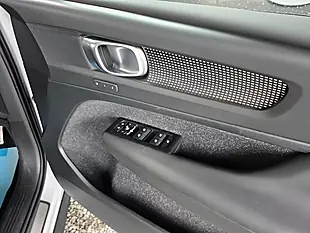Used 2020 Volvo XC40 R-Design Pro Silver - Interior and Exterior details 15