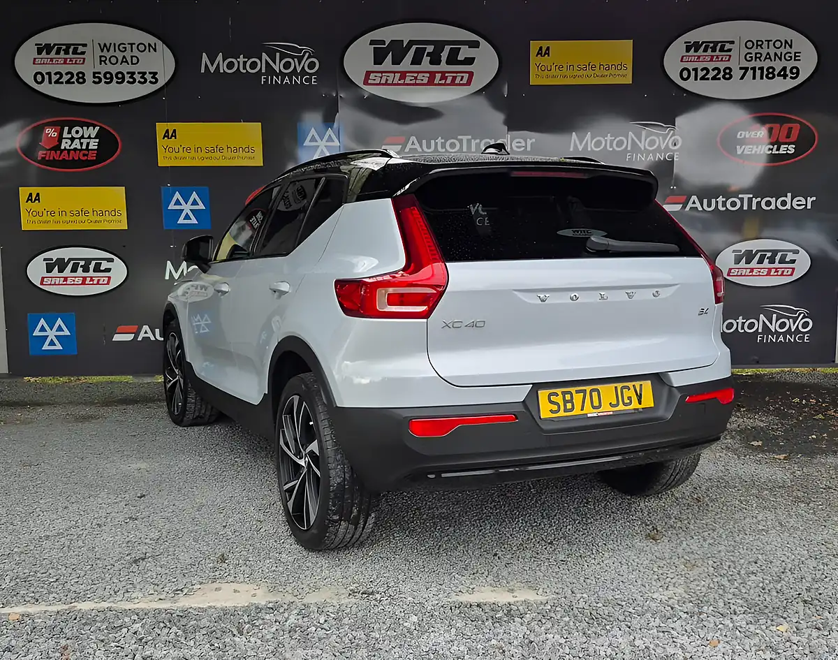 Used 2020 Volvo XC40 R-Design Pro Silver - Interior and Exterior details 3