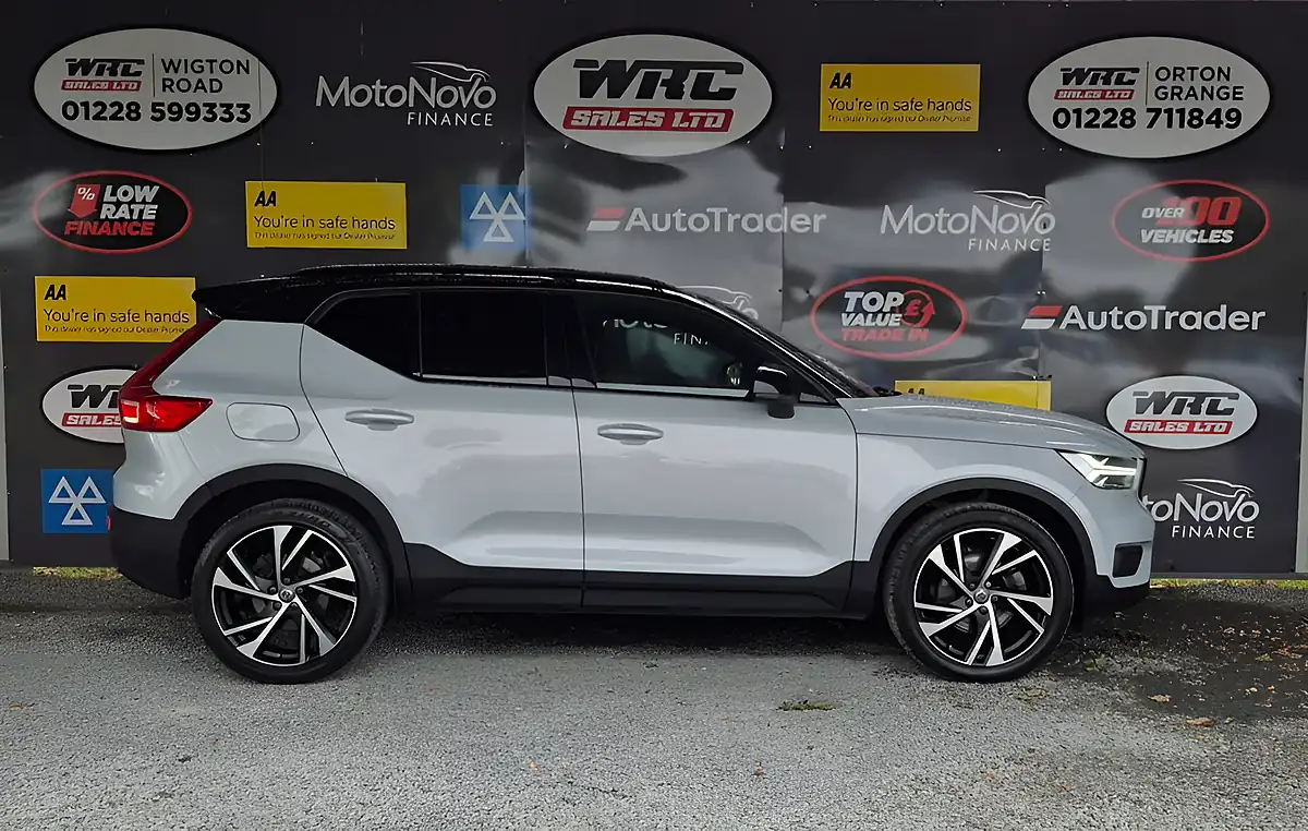 Used 2020 Volvo XC40 R-Design Pro Silver - Interior and Exterior details 5