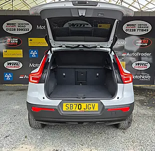 Used 2020 Volvo XC40 R-Design Pro Silver - Interior and Exterior details 9