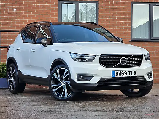 2020 Volvo XC40 R-Design Pro D4 AWD