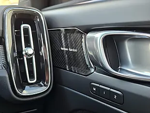 Used 2020 Volvo XC40 R-Design Pro White - Interior and Exterior details 17