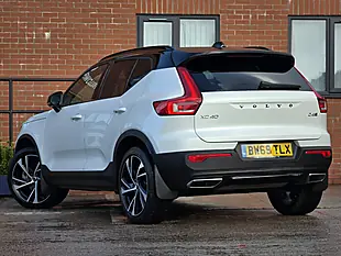 Used 2020 Volvo XC40 R-Design Pro White - Interior and Exterior details 2