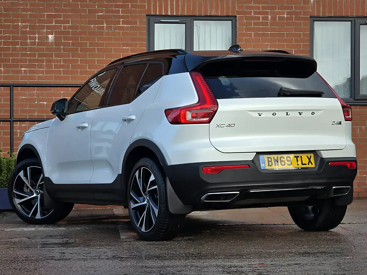 Used 2020 Volvo XC40 R-Design Pro White - Interior and Exterior details 2