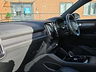 Used 2020 Volvo XC40 R-Design Pro White - Interior and Exterior details 3